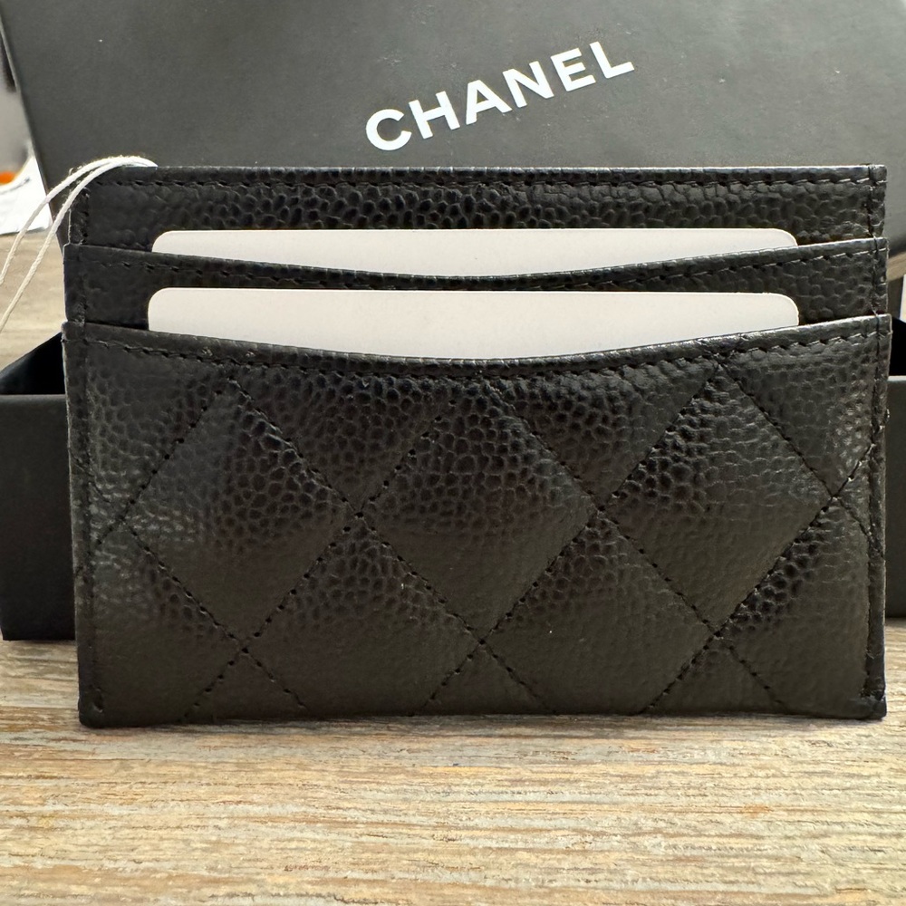 NWT CHANEL Black Caviar Card Holder with Gold hardware - Picture 3 of 11